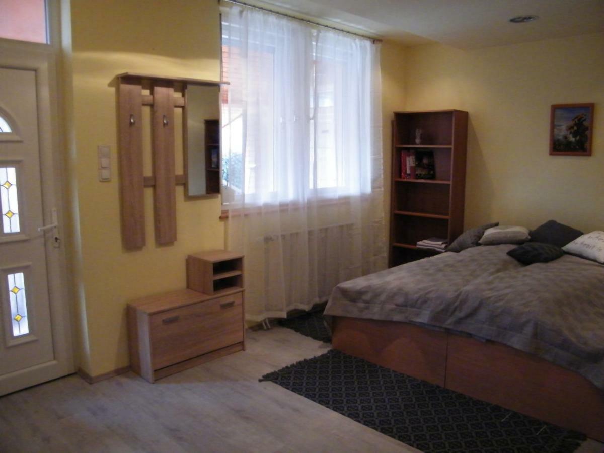 Pál utcai Apartman Miskolc Bagian luar foto